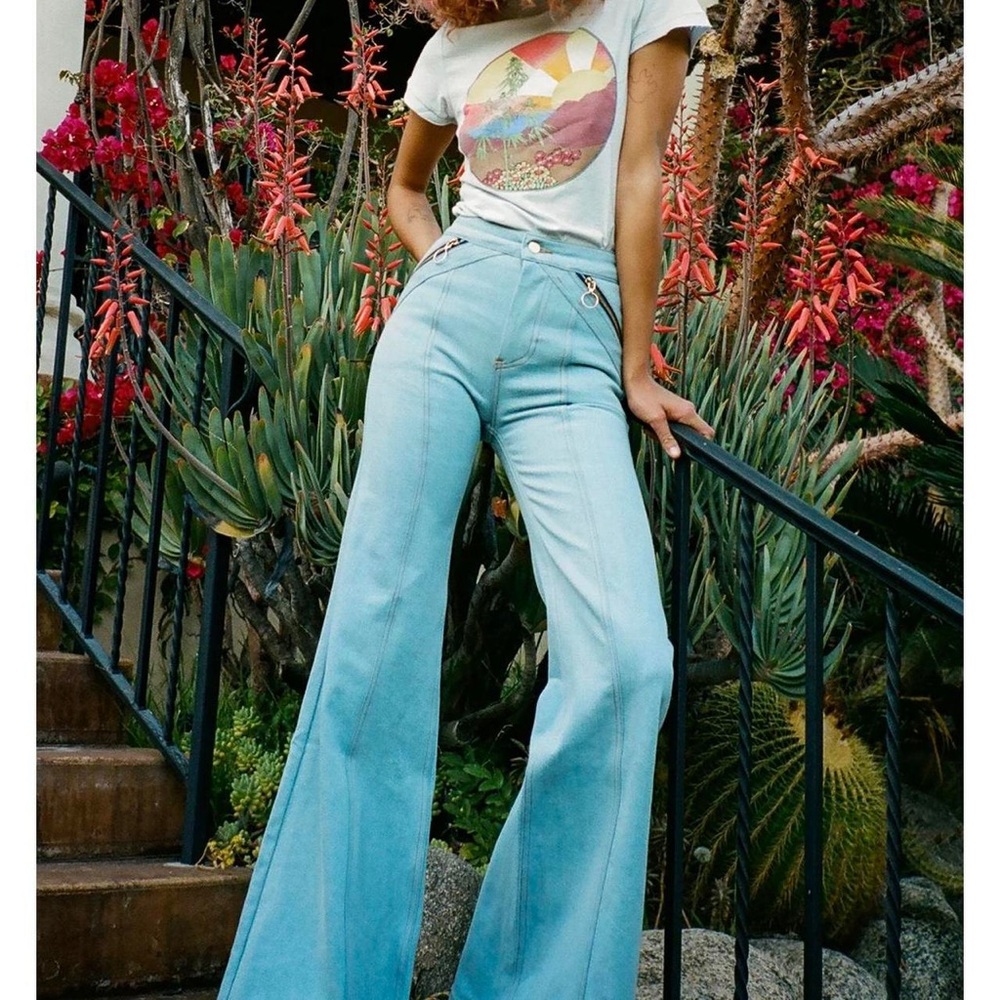 Stoned Immaculate Simone Bells Ultra High Rise 70s Flare Jeans in Topanga, Sz 30